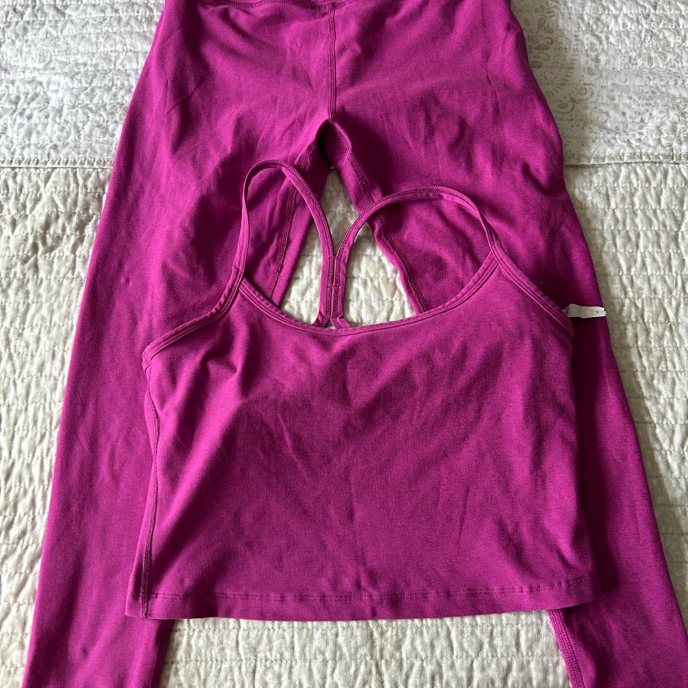 Beyond Yoga Fuchsia Activewear Top